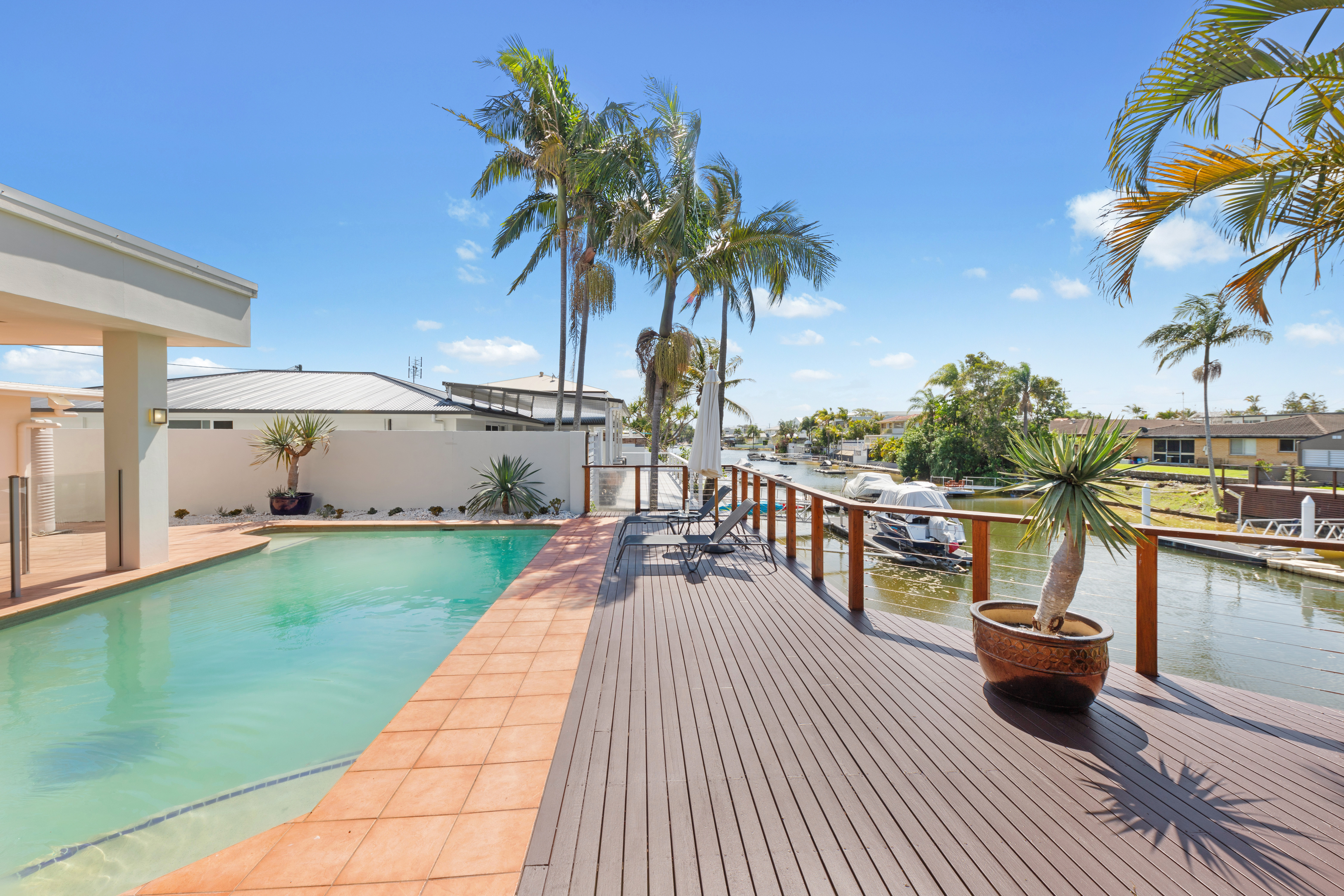 1 BAHIA CT, BROADBEACH WATERS QLD 4218, 0 Kuwarto, 0 Banyo, House