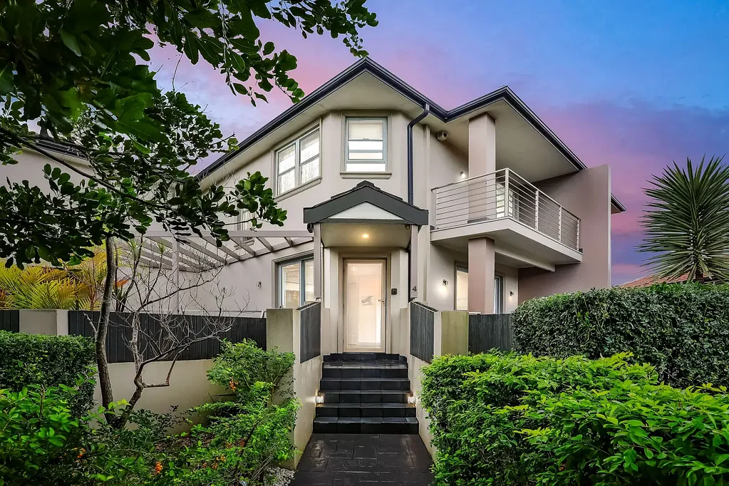 Elegant Pet-Friendly Townhouse in Exclusive Boutique Community