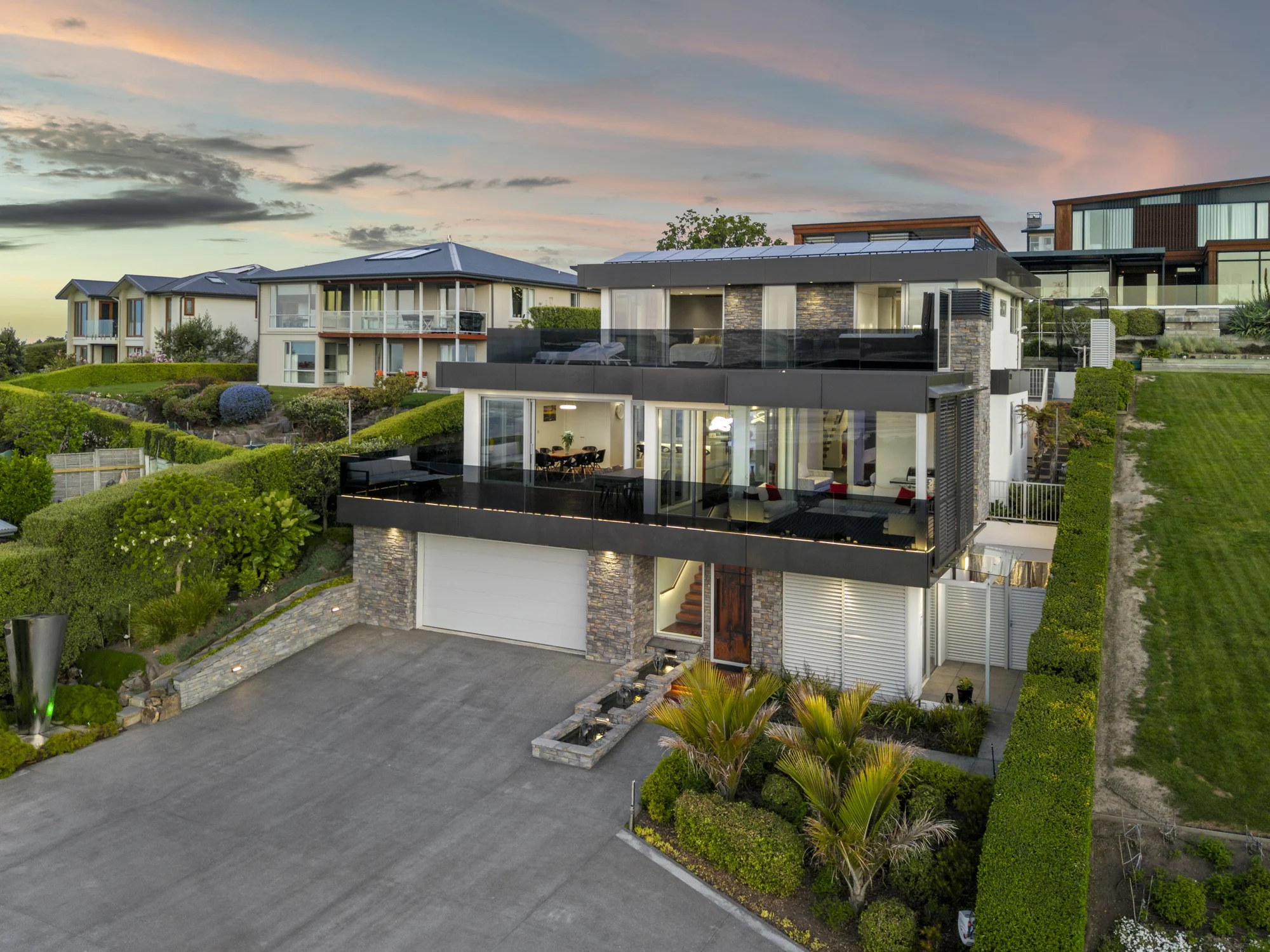 8 Omeo Crescent, Redcliffs, Christchurch City, Canterbury, 5 कमरे, 5 बाथरूम, House
