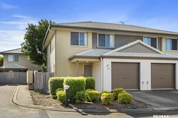 30/2-8 Meadowbrook Drive, Meadowbrook