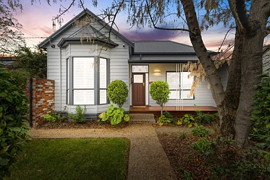 Traralgon 4Habitaciones Distinctive Design with Period Character
