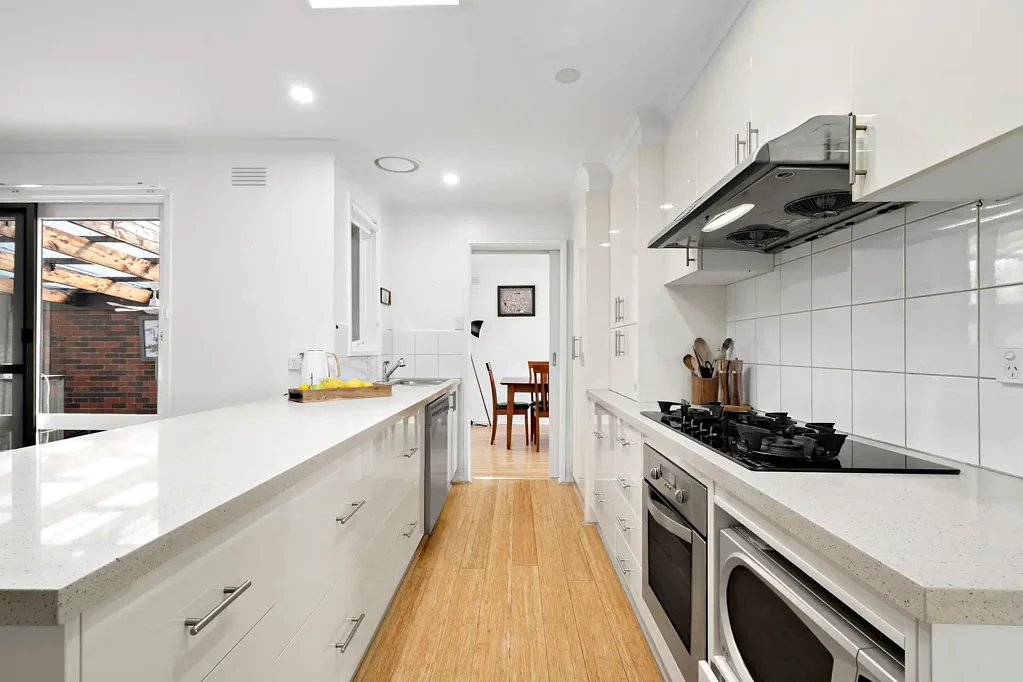 Oakleigh South 3Phòng ngủ ON HOLD TILL FURTHER NOTICE