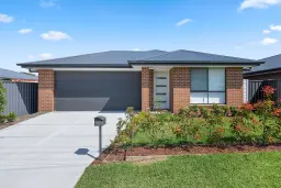 34 A GOVERNMENT RD, Weston