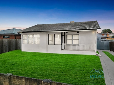 Frankston North 3房 Frankston North 宽敞地址，舒适便利！ Live In, Renovate or Develop – Approved Plans for Two Modern Units !