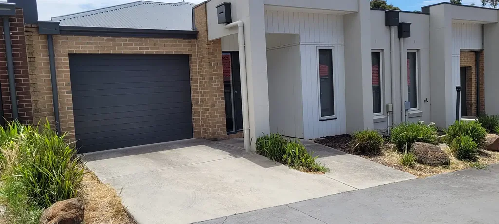 Canadian 2BR, 2BA, enclosed yard, private, spotlessly clean