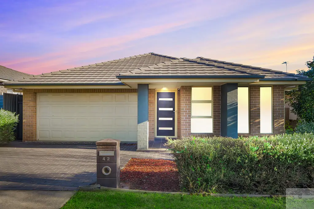 42 Easton Avenue, Spring Farm, NSW 2570