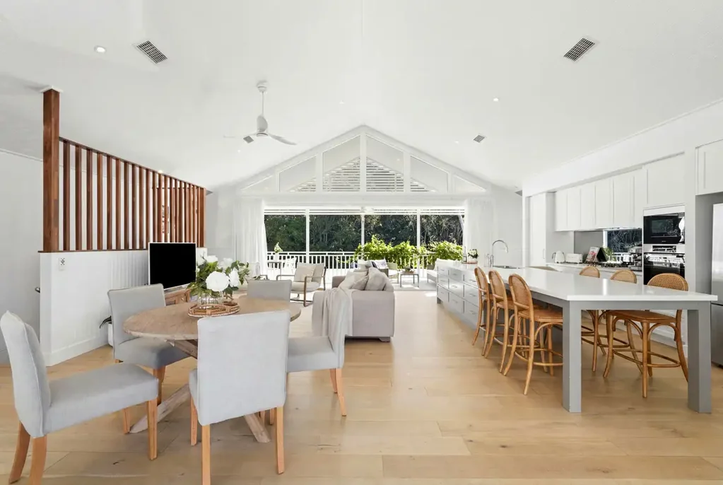Avoca Beach 4ห้องนอน Refined Coastal Luxury in an Exclusive Gated Estate