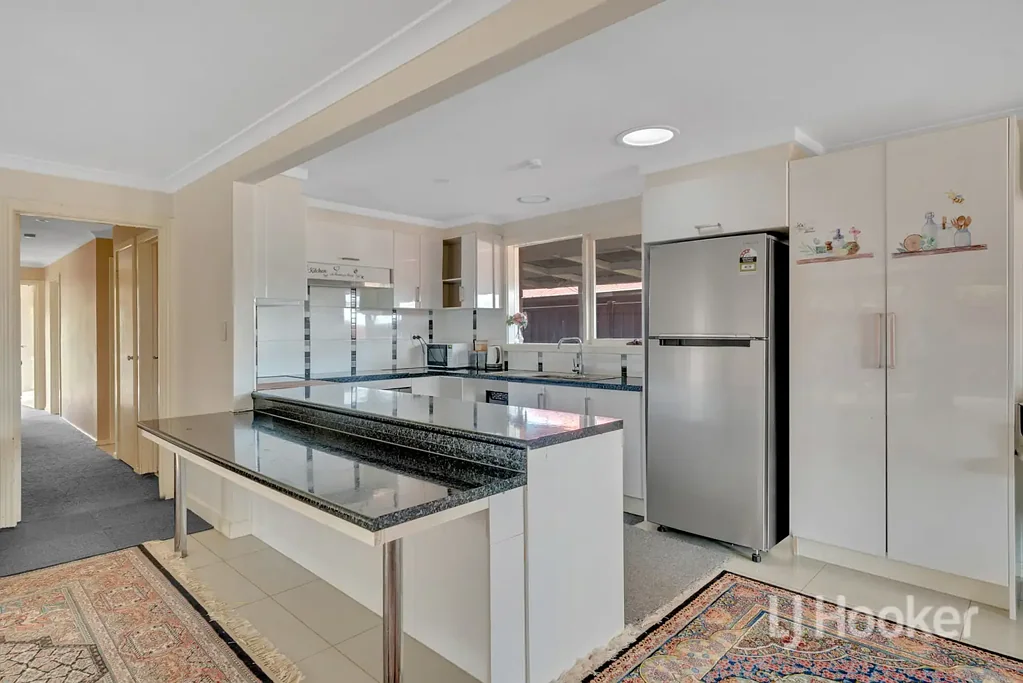 23 Stewart Crescent, Rockbank, VIC 3335