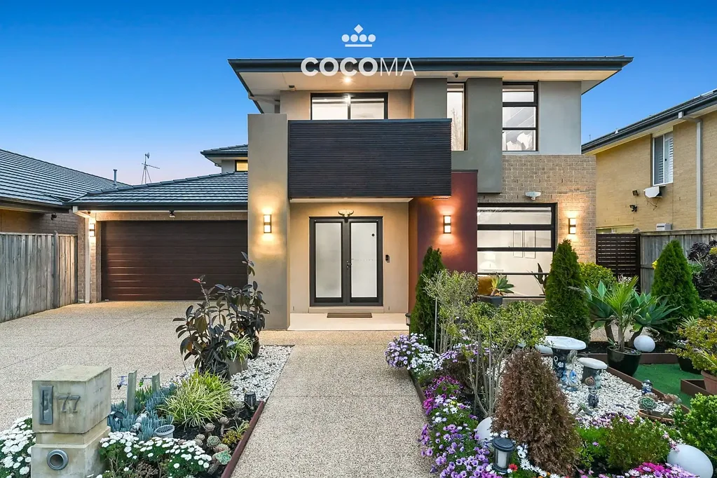 Keysborough 5 Slaapkamer Keysborough&apos;s Crown Jewel – Grandeur, Glamour & Five-Star Living!