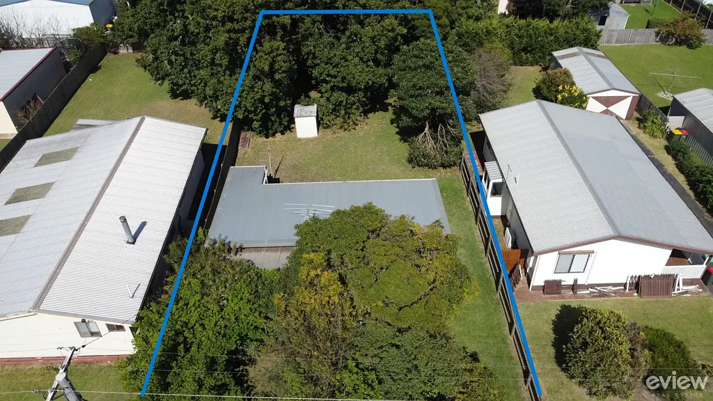 Cowes 1房  Renovate or Detonate! Your next project awaits! Bargain Buy!
