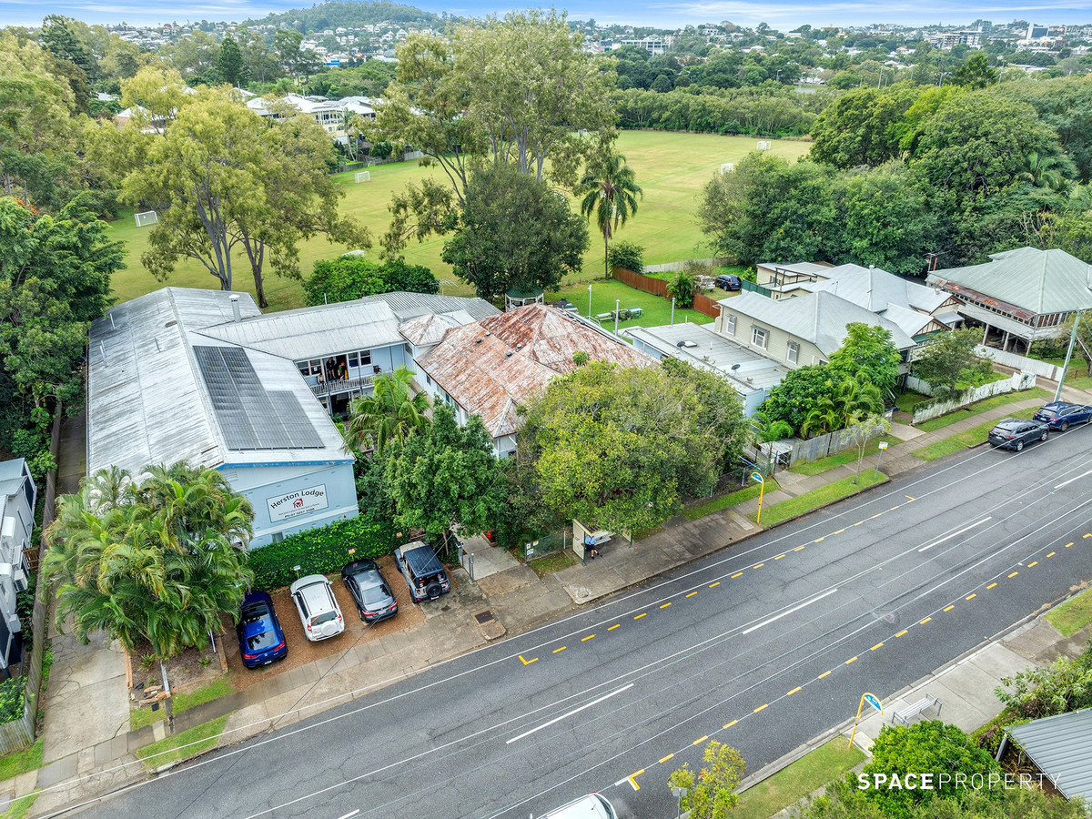 129 BUTTERFIELD ST, HERSTON QLD 4006, 0 chambres, 0 salles de bain, House