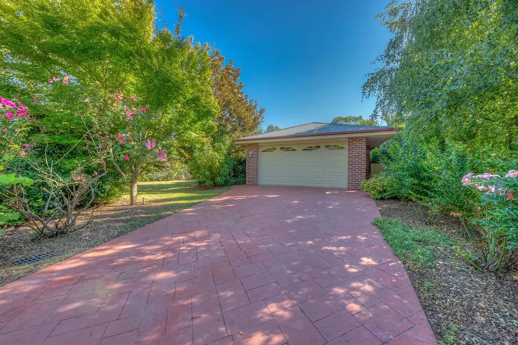83 Station Street, Porepunkah, VIC 3740