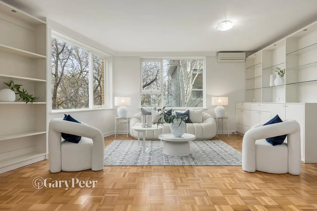 Caulfield North 3ਬੈੱਡਰੂਮ Boutique living with house-sized appeal