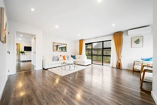 2/14 Hugh Green Drive, Pinehill, North Shore City