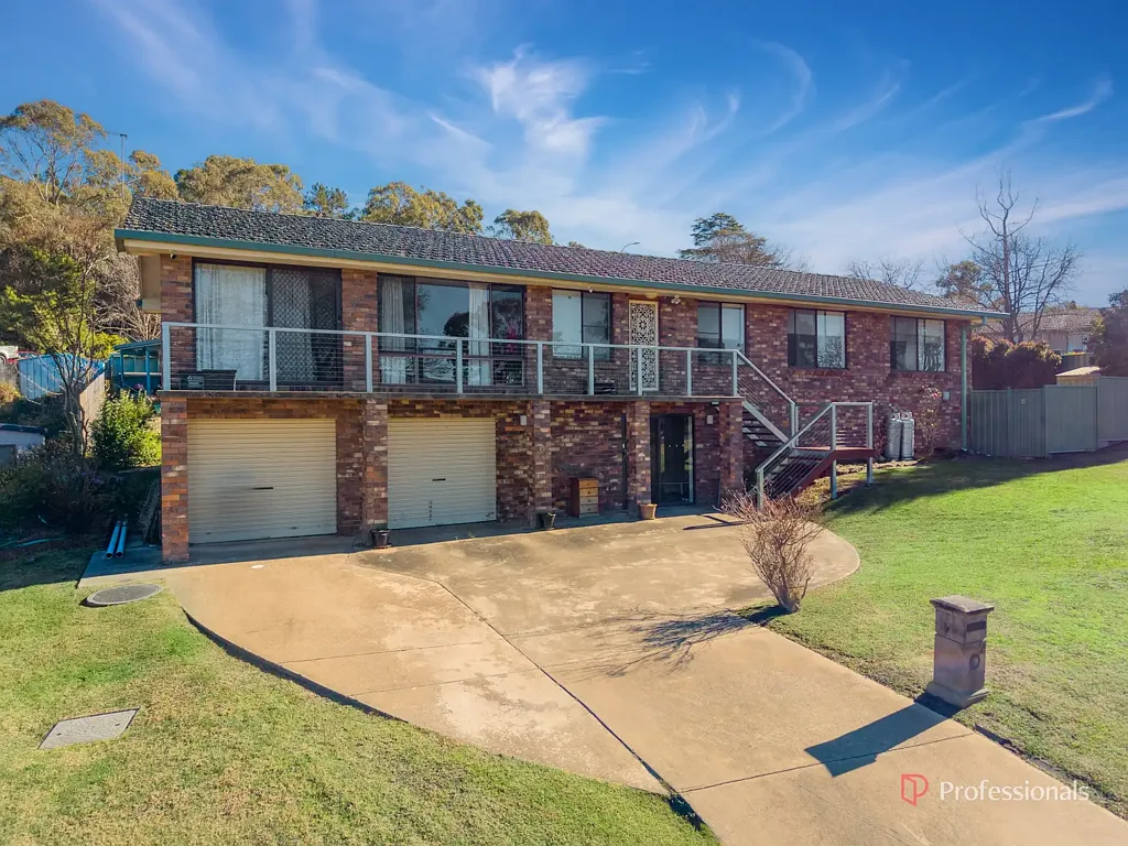 Armidale 4ห้องนอน Spacious Family Living in Sought-After North Hill