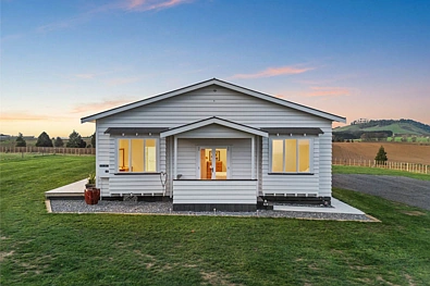 Pukekawa 3chambre CUTE FULLY RENOVATED BUNGALOW