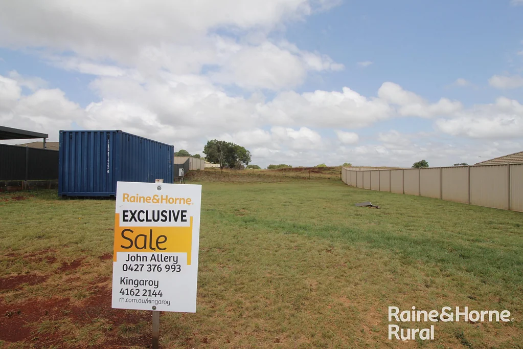 35 Frangipani Drive, Kingaroy, QLD 4610