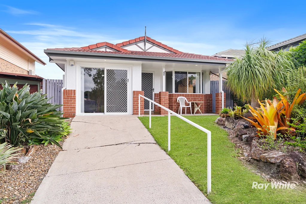 9 KINGFISHER CL, Loganlea, QLD 4131