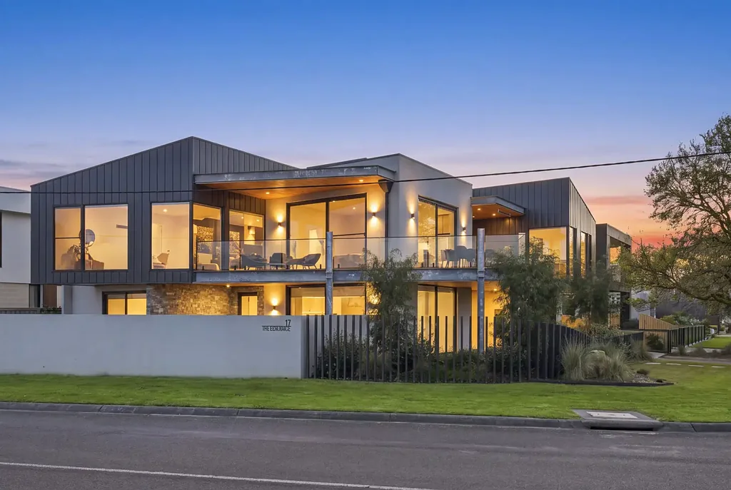 Inverloch 3Kwarto A Rare Address. A Remarkable Residence