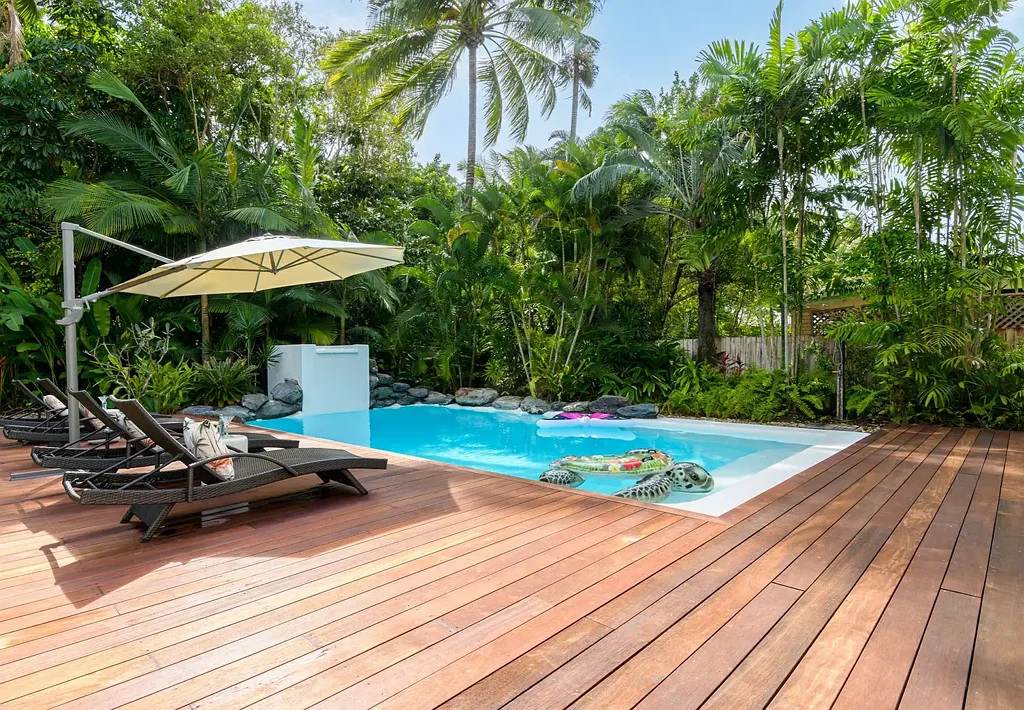 Port Douglas 5 Bedroom PARADISE PALMS - LUXE BEACHSIDE LIVING