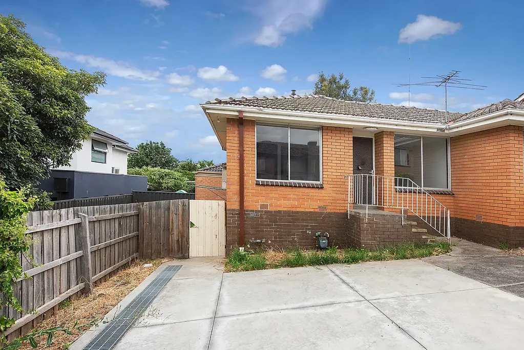 Renovated One Bedroom Unit