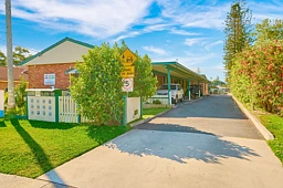 2/23 Burrawan Street, Port Macquarie