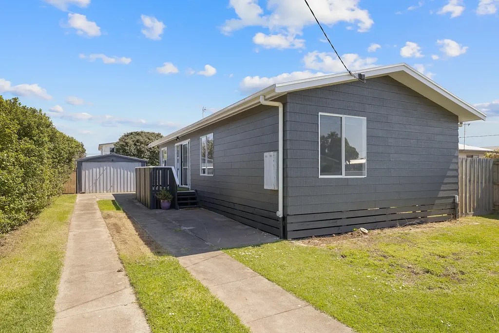 Charming Home in Sunderland Bay