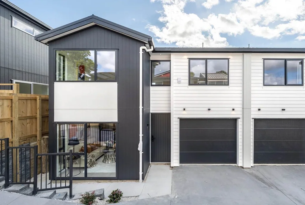 Botany Downs 4chambre Prime Botany Gem: Brand New & Modern Family Living