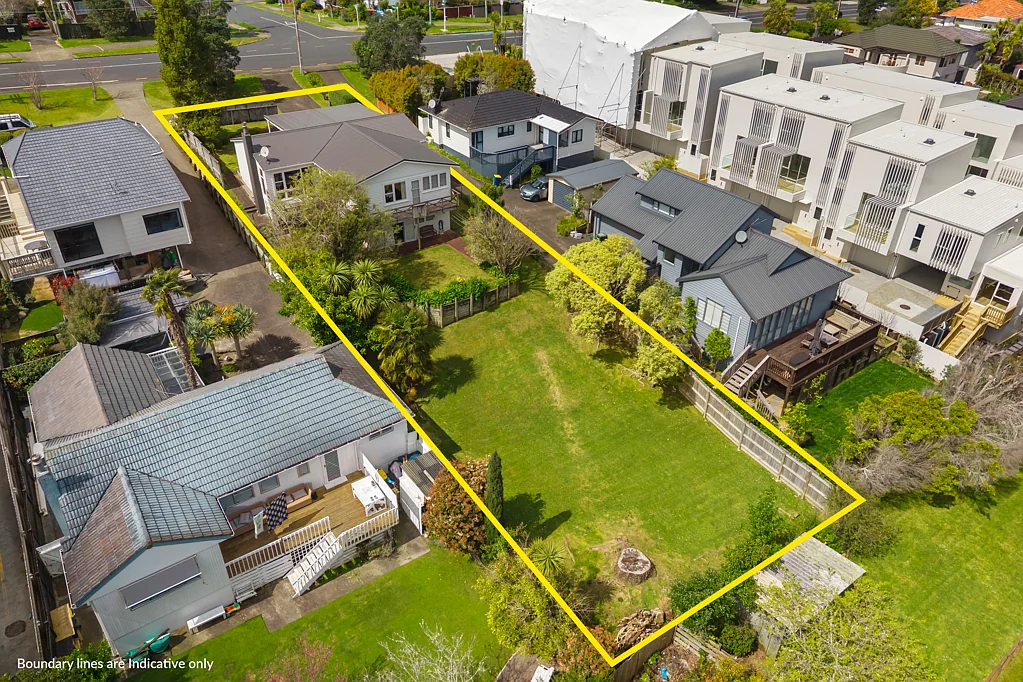 Forrest Hill 3침실 Potential Galore in Double Westlake Zone
