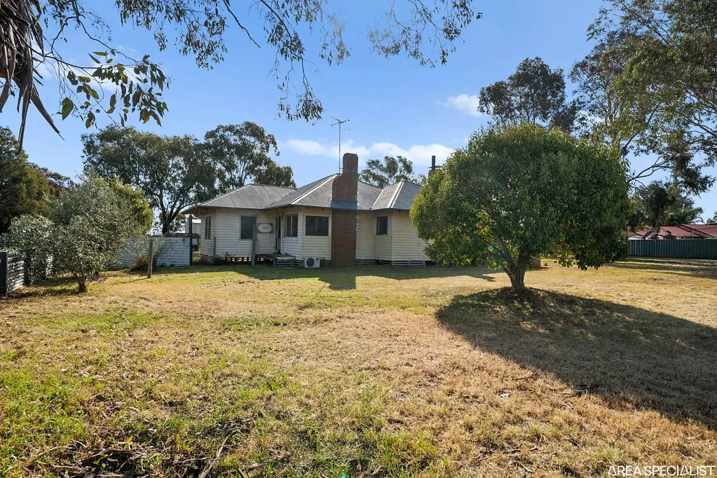 Numurkah 3 Bedroom The Brief: Prime Corner Block with Development Potential