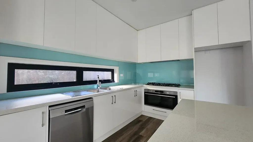 Spacious, Stylish & Perfectly Positioned in Endeavour Hills!