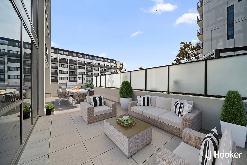 Phillip 2房  Stylish Apartment Living Steps from Westfield Woden