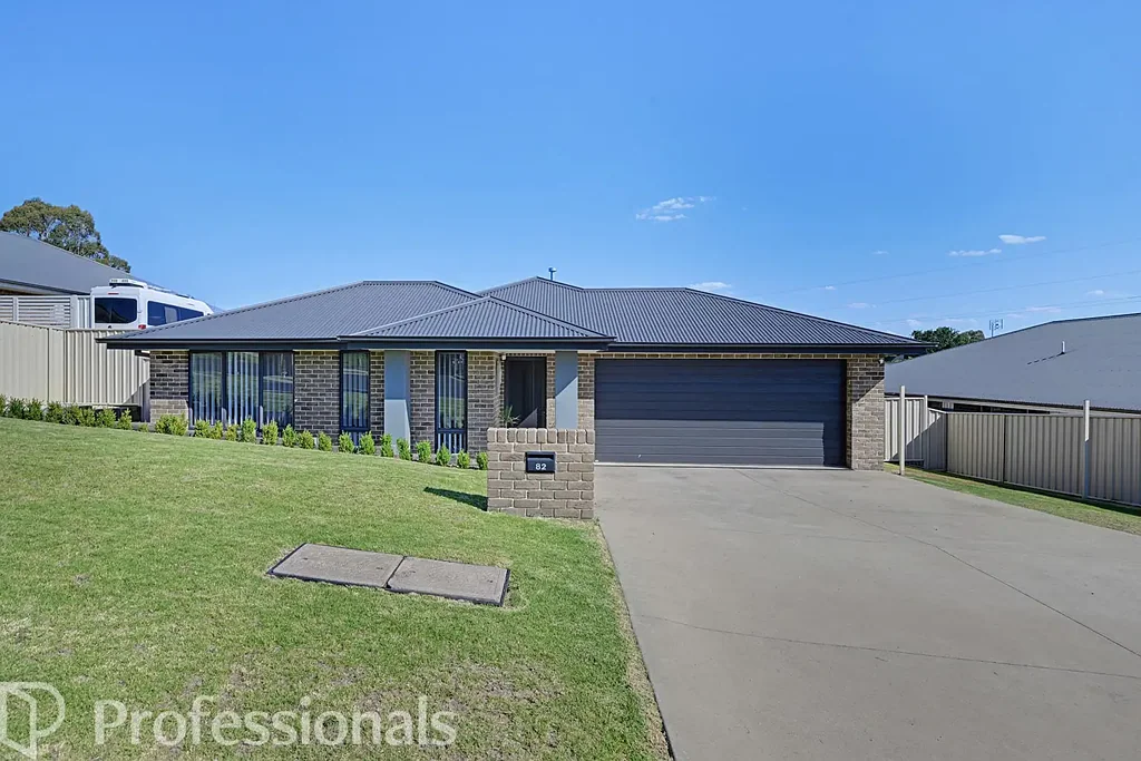 82 Botanic Way, Orange, NSW 2800