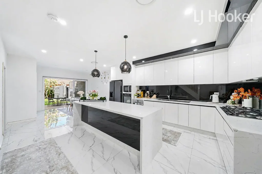Chipping Norton 4房 现代化高品质家庭住宅 - 业主自建 Modern, High-Quality Family Home - Owner Builder