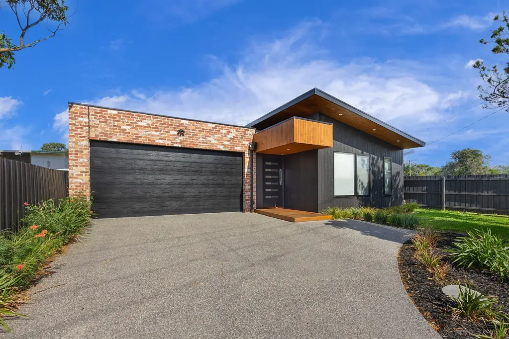Architectural Coastal Living