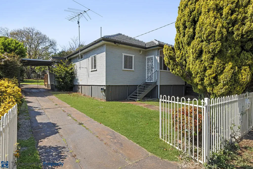 Highly Sort After Centenary Heights