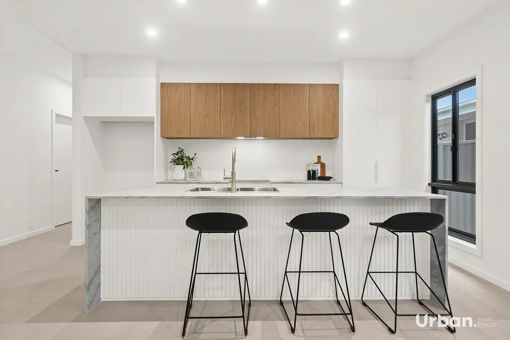 Calderwood 4 Slaapkamer Contemporary Brand New Family Home with Premium Finishes