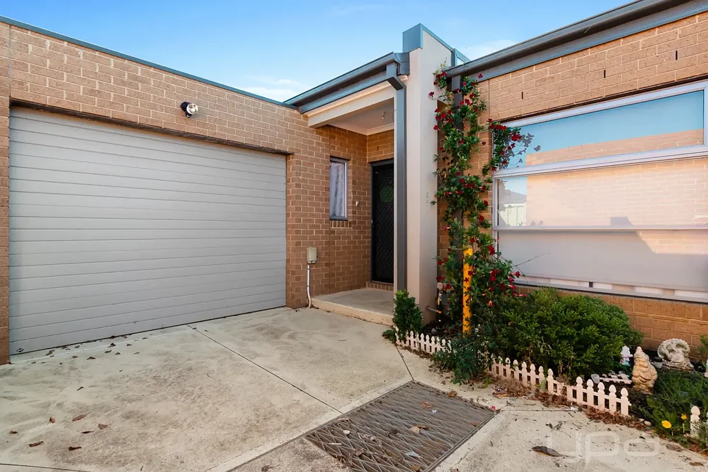 Low-Maintenance 3 Bedroom Unit!