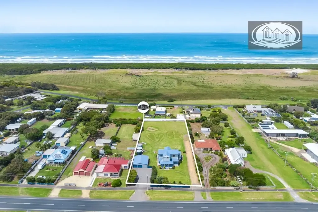 Narrawong 4 Slaapkamer Coastal Sanctuary with Ocean Views, Space & Endless Possibilities