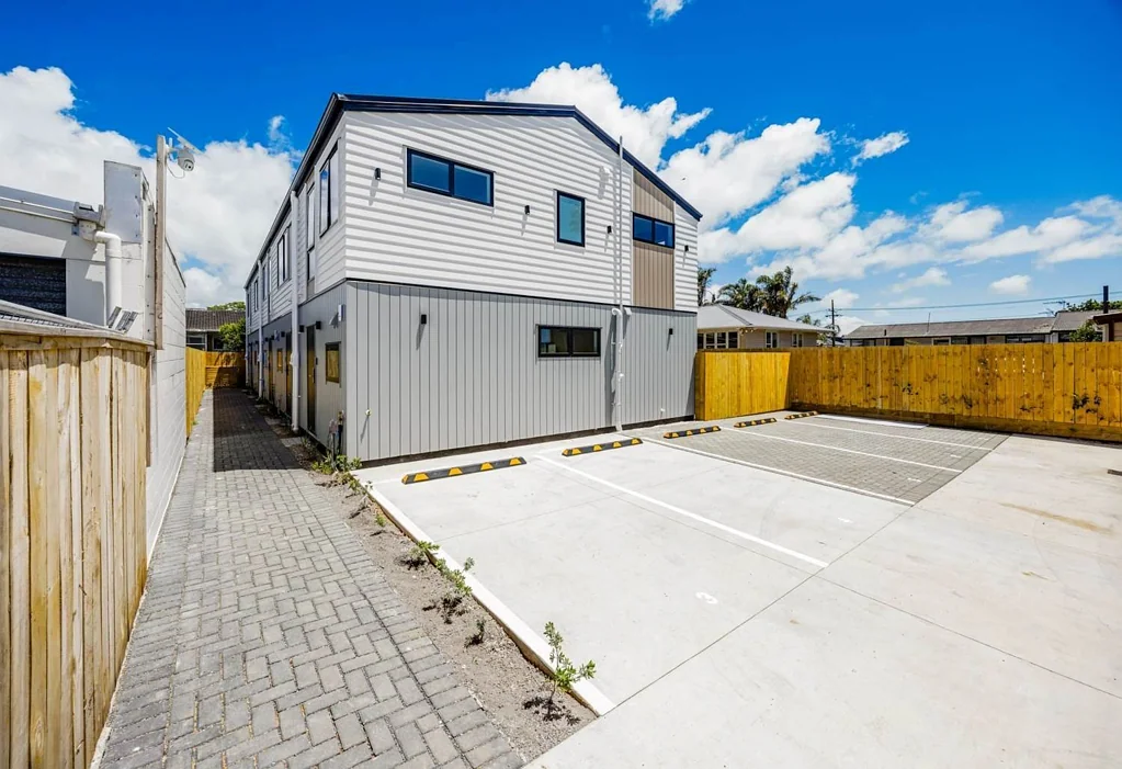 Modern Living in the Heart of Otahuhu