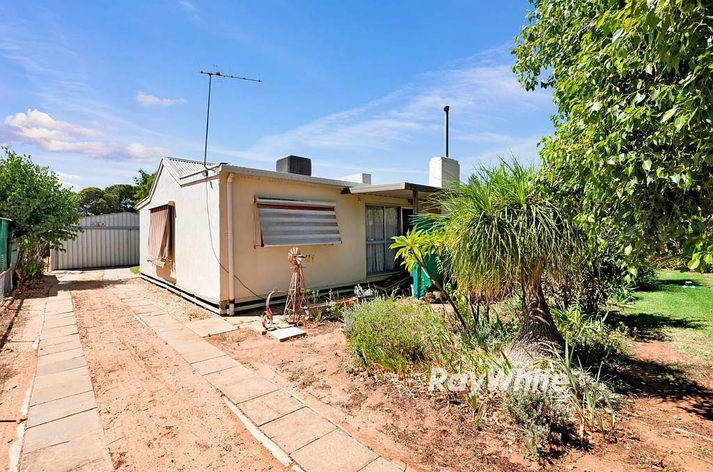 3 Hume Street, Dareton, NSW 2717