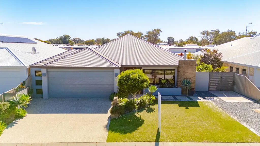25 Len Howard Drive, Erskine, WA 6210