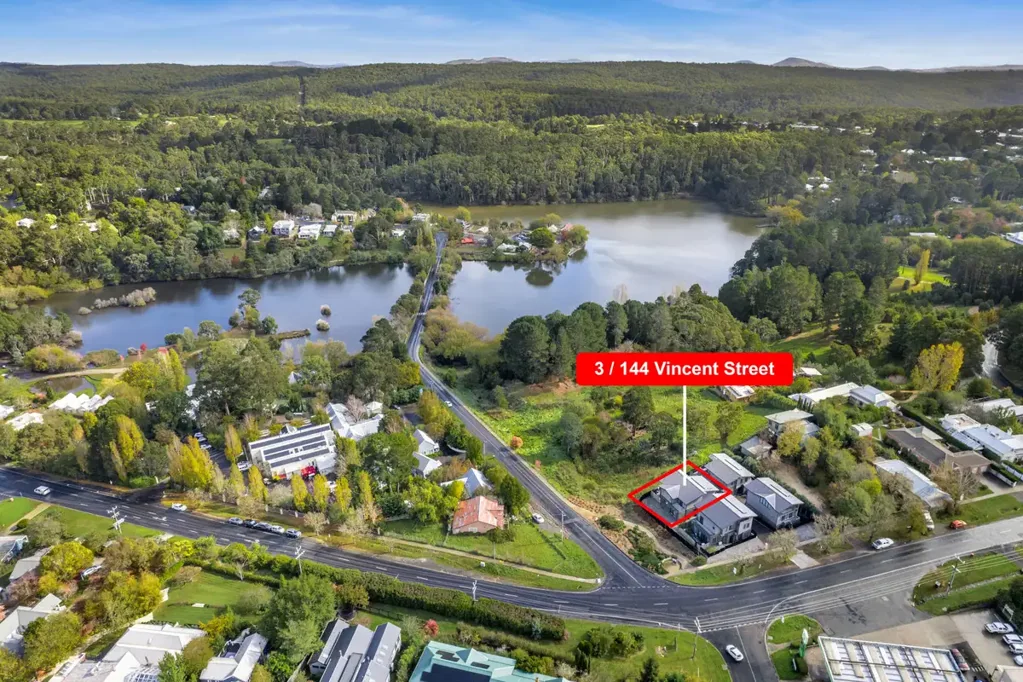 Daylesford 3 Slaapkamer Elevated Luxury in Daylesford's Premier Lake Precinct - Walk to the Lake.