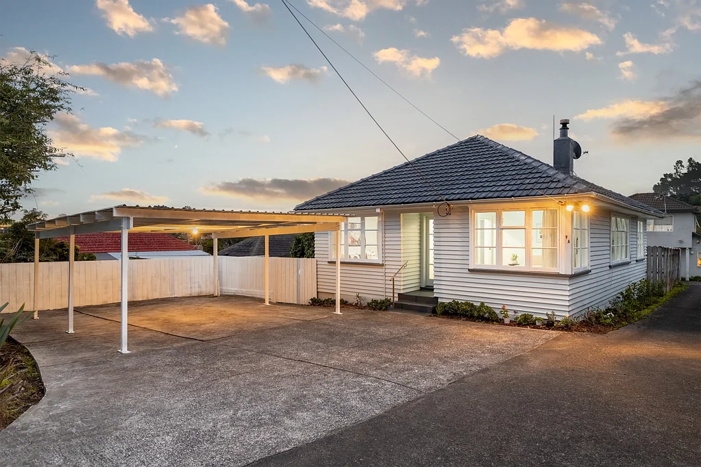 Mount Albert 3房  Sunny & Stylish 1950s Classic!