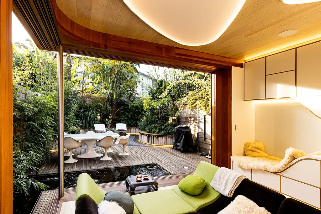 Architecturally Designed Luxury Home, Executive Furnished