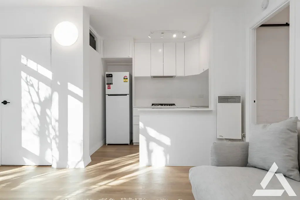 Newly Renovated One Bedroom Apartment In Prime Location