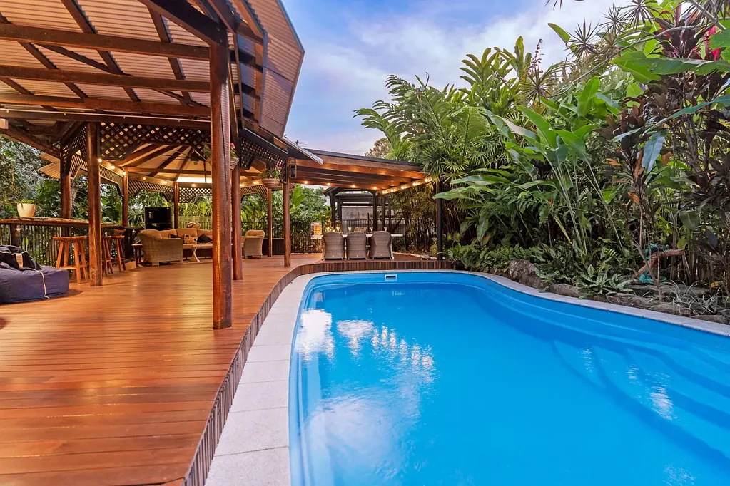 37 Minerva Avenue, Mooroobool, QLD 4870