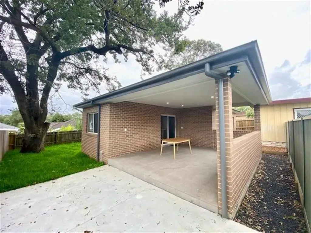 BRAND NEW 2 BEDROOM GRANNY FLAT WITH SPACIOUS ALFRESCO