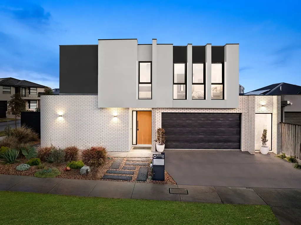 13 Lakeridge Drive, Wollert, VIC 3750