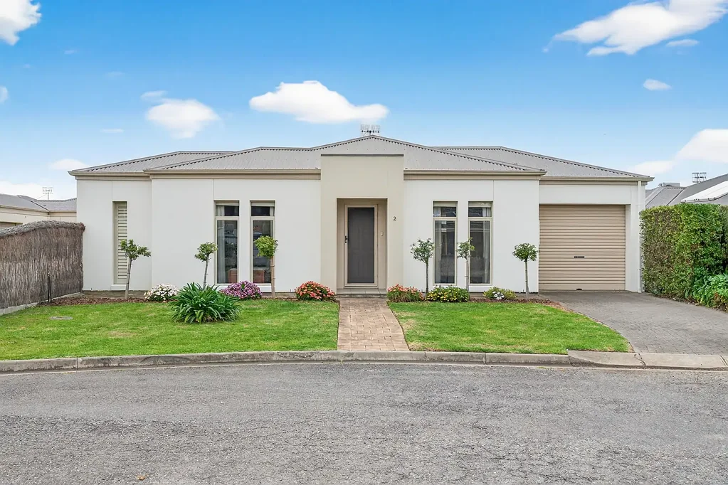 2 Smith Street, Encounter Bay, SA 5211